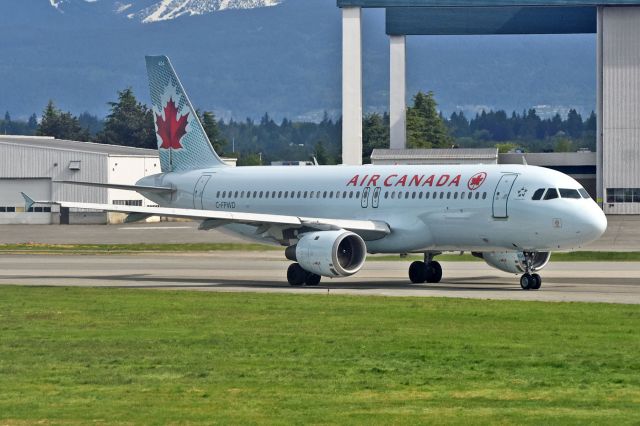 Airbus A320 (C-FPWD)