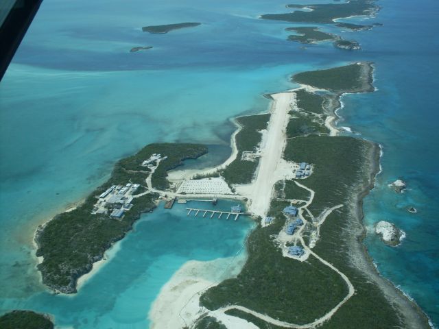 Cessna Caravan (N52JJ) - CAVE CAY Exuma  BAHAMAS-PRIVATE