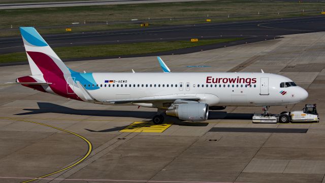 Airbus A320 (D-AEWO)