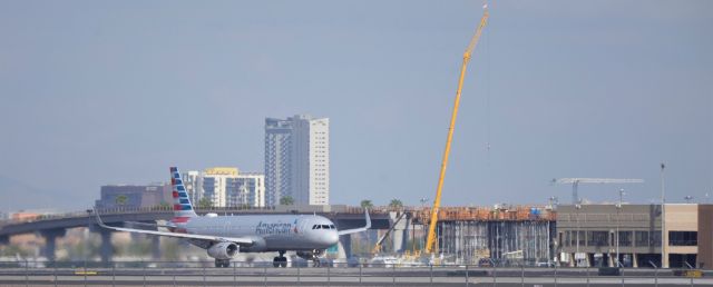 Airbus A321 (N154AA) - Phoenix Sky Harbor International Airport departure rwy 07L 09SEP19