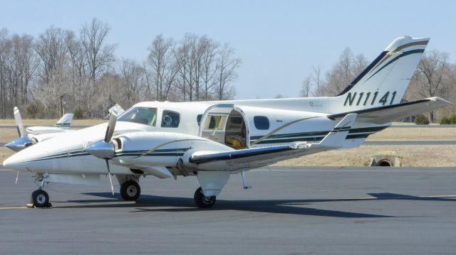 Beechcraft Duke (N11141)