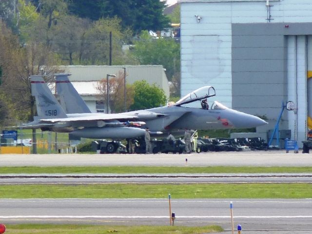 McDonnell Douglas F-15 Eagle (N518) - Getting loaded up for a flight.