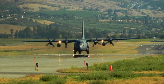 Lockheed C-130 Hercules (13-0335)