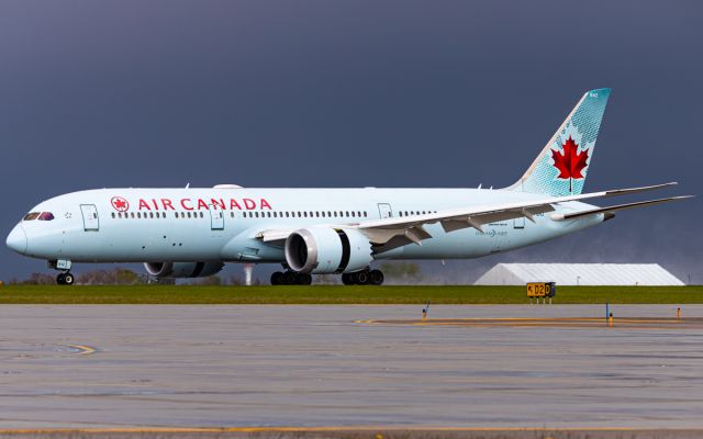 Boeing 787-9 Dreamliner (C-FGHZ)