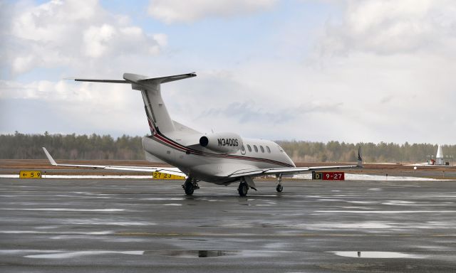 Embraer Phenom 300 (N340QS) - NetJets Embraer Phenom 300 N340QS in Adirondack Regional Airport 