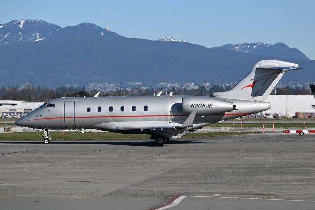 Bombardier Challenger 300 (N309JE)