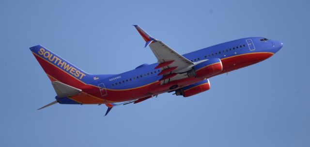 Boeing 737-700 (N256WN) - Phoenix Sky Harbor International Airport departure rwy 07L 09SEP19