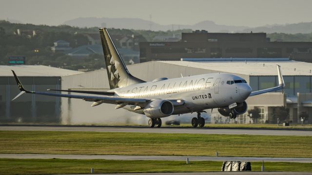 Boeing 737-700 (N13720) - Very early rotation departing 13Rbr /7/1/17