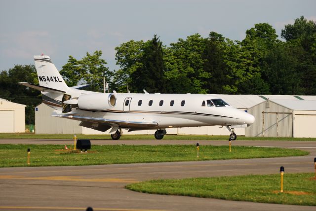 Cessna Citation Excel/XLS (N544XL) - Rolling out
