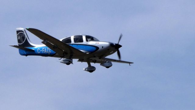 Cirrus SR22 Turbo (C-FAZE) - On final is this 2012 Cirrus SR22 Turbo in the Spring of 2019.