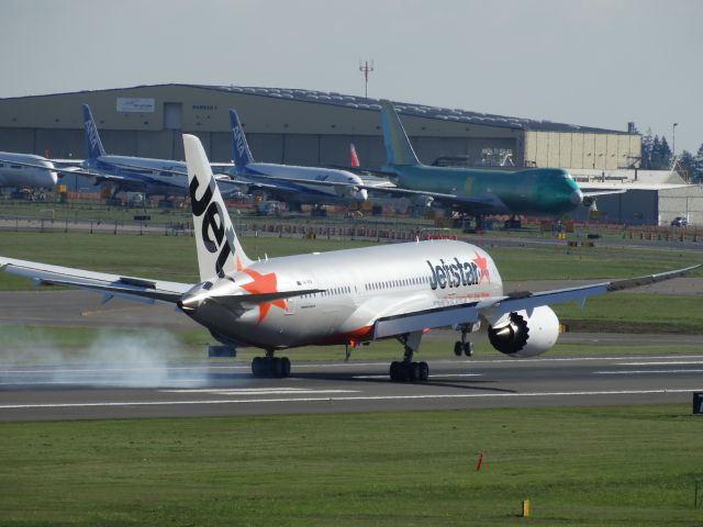 Boeing 787-8 (VH-VKA) - Brand new Jetstar Dreamliner on its test flight while Test flight at Boeing Everett WA USAbr /Watch some liveries herebr /a rel=nofollow href=http://www.youtube.com/user/OwnsGermanyhttp://www.youtube.com/user/OwnsGermany/a