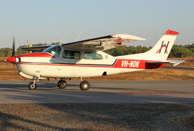 Cessna Centurion (VH-NOK)