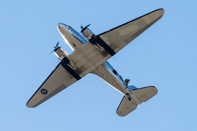 Douglas DC-3 (N47HL)