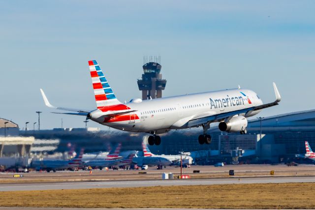 Airbus A321 (N127AA) - American Airlines A321 landing at DFW on 12/27/22. Taken with a Canon R7 and Tamron 70-200 G2 lens.