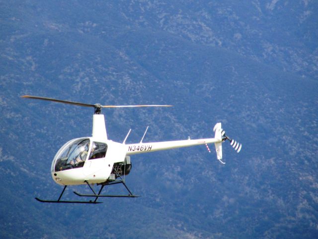Robinson R-22 (N346VH) - Lifting off from Brackett Field