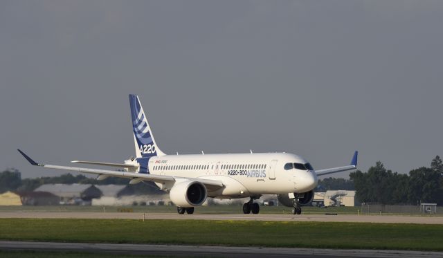 Airbus A220-300 (C-FFDO) - Airventure 2018