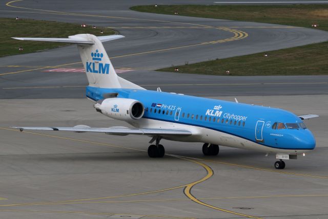 Fokker 70 (PH-KZS)