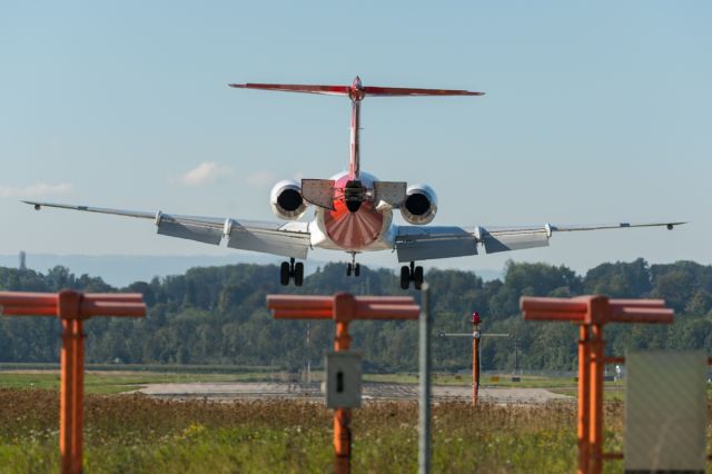 Fokker 100 (HB-JVH)