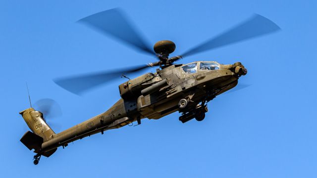 Boeing Longbow Apache (065) - Pedants please scroll on...