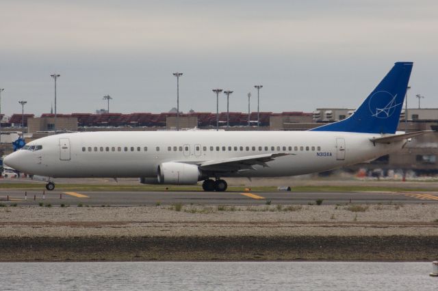 BOEING 737-400 (N313XA)