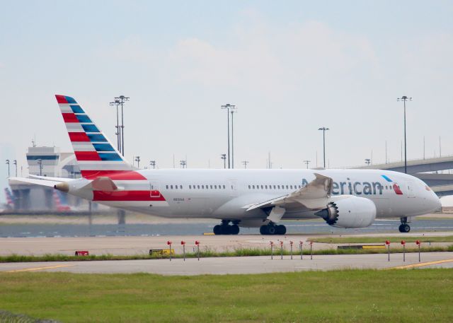 Boeing 787-8 (N809AA) - At DFW. 2015 Boeing 787-8 Dreamliner