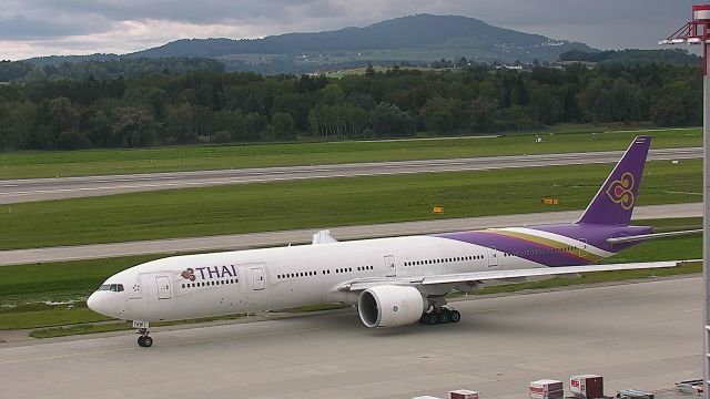 BOEING 777-300ER (HS-TKM)