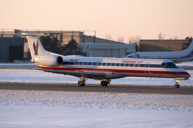 Embraer ERJ-145 (N663AR)