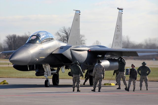 McDonnell Douglas F-15 Eagle — - 334th Fighter Group from Seymour Johnson AFB NC USA.br /br /The ever present ground crew doing their job right.  