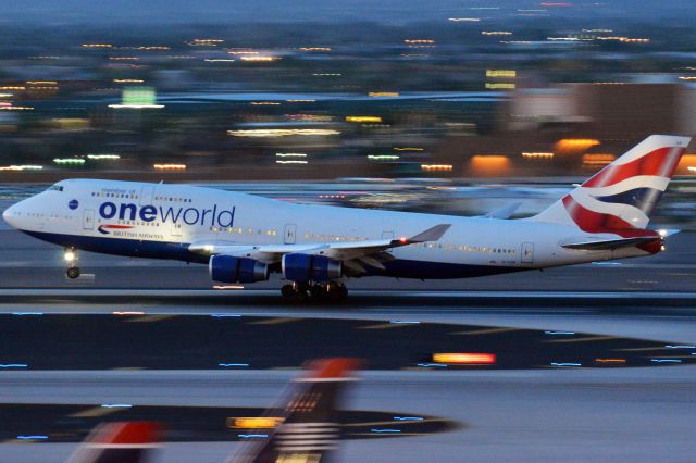 Boeing 747-400 (G-CIVP) - 1/25 handheld, ISO-3200, 15 minutes after sunset.