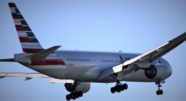 Boeing 777-200 (N793AN) - LHR   6-6-23