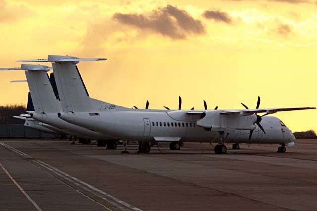 de Havilland Dash 8-400 (G-JEDI)