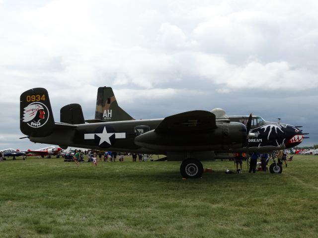 North American TB-25 Mitchell (N5672V) - North American B-25J Mitchell