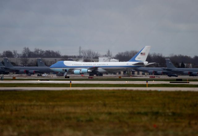 Boeing 747-200 (N28000) - A potential Air Force One parked at General Mitchell International on Nov 5th, the day before election day, as the Obama/Biden team makes stops through Wisconsin.