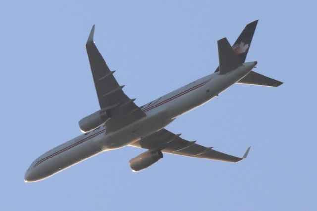 Boeing 787-8 (C-GCJS) - C-GCJS Boeing B-787-9 Cargo Jet Airways De Halifax YHS vers Mirabel YMX Altitude 4334 Mètres  Vitesse 485 Km/H Survolant la ville de Lavaltrie QC.le 31-05-2024 à 20:03.