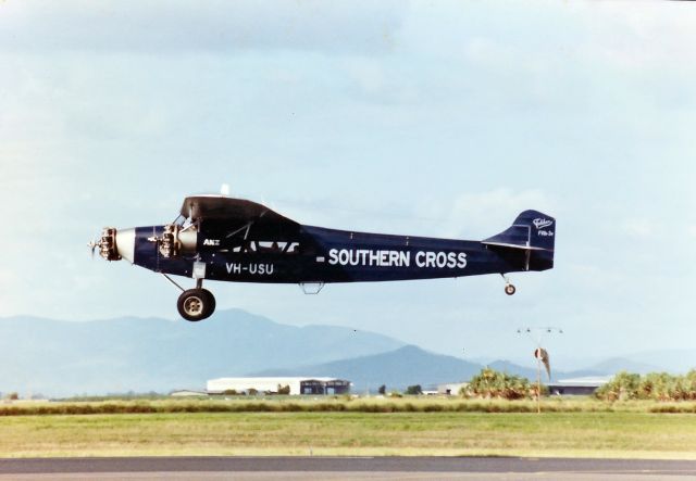 VH-USU — - Southern Cross Replica November 1987