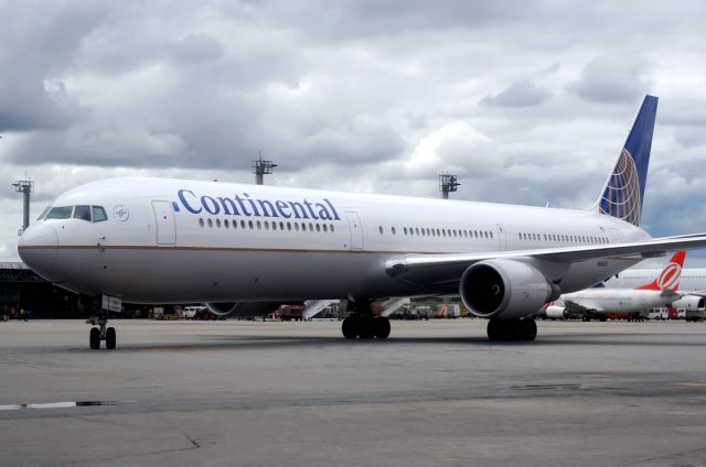 BOEING 767-400 —