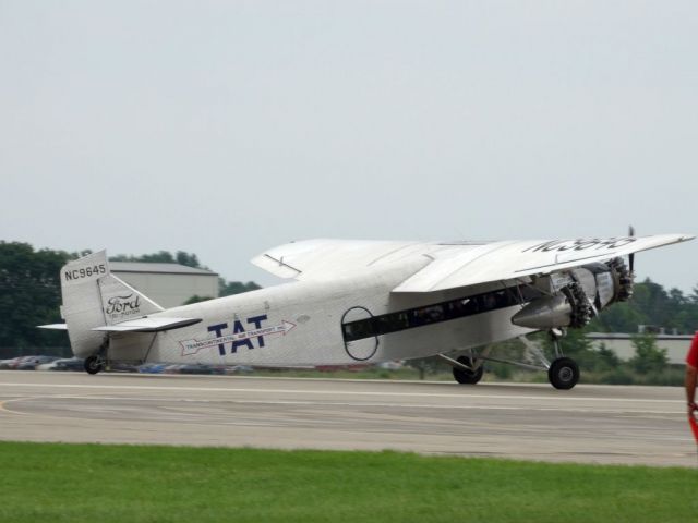 Ford Tri-Motor (N9645)