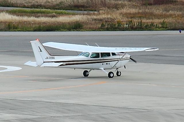 Cessna Skyhawk (JA3986)