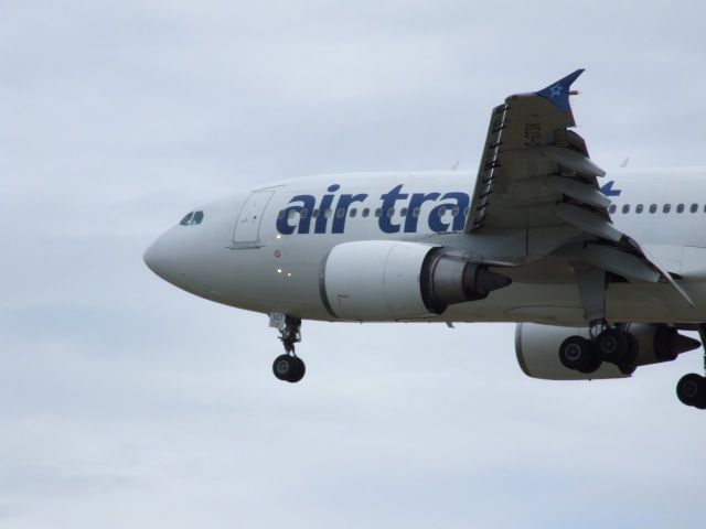 Airbus A310 (C-GTSK)