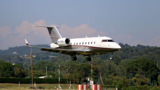 Canadair Challenger (M-JSTA)