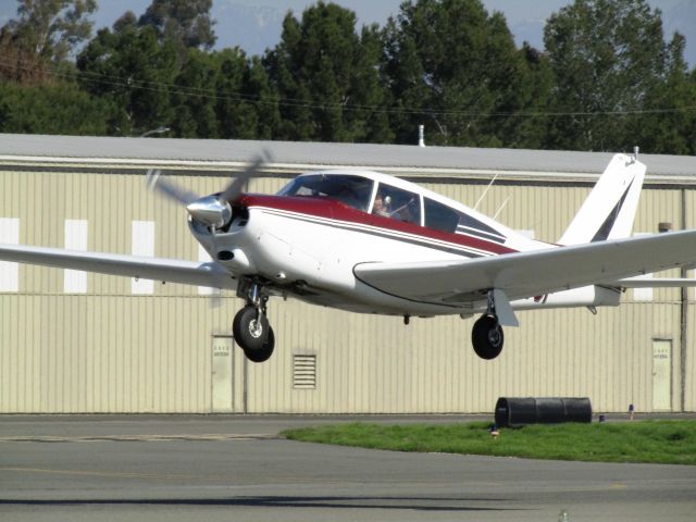 Piper PA-24 Comanche (N7103P) - Taking off RWY 24