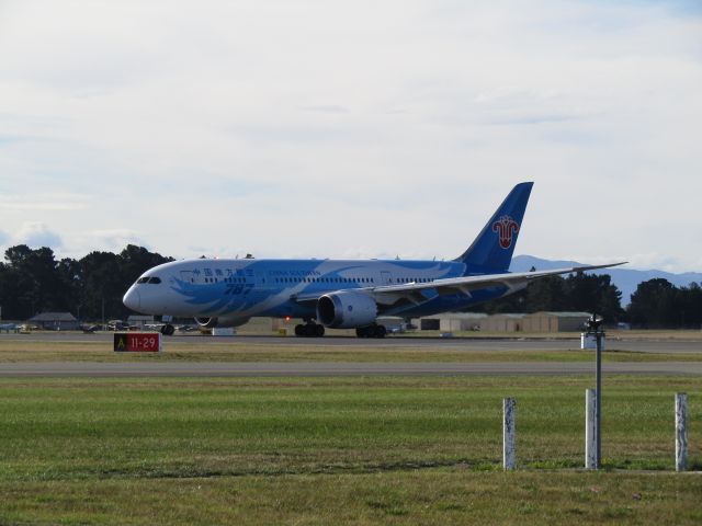 Boeing 787-8 (B-2727)