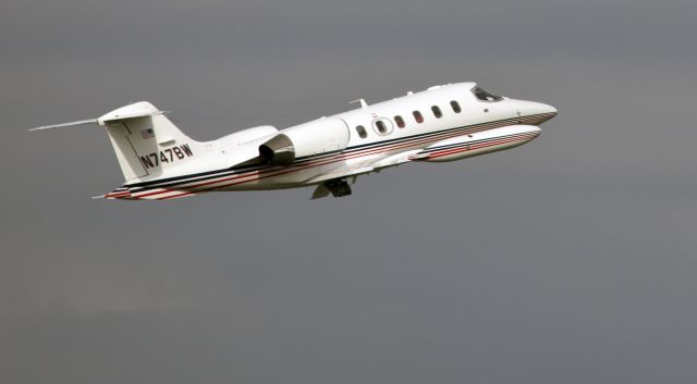 Learjet 35 (N747BW) - Powerful take off RW16.