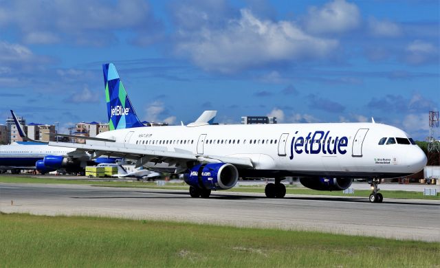 Airbus A321 (N947JB)