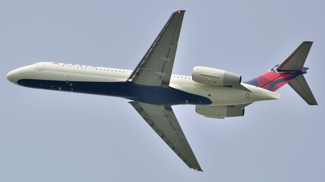 Boeing 717-200 (N895AT)