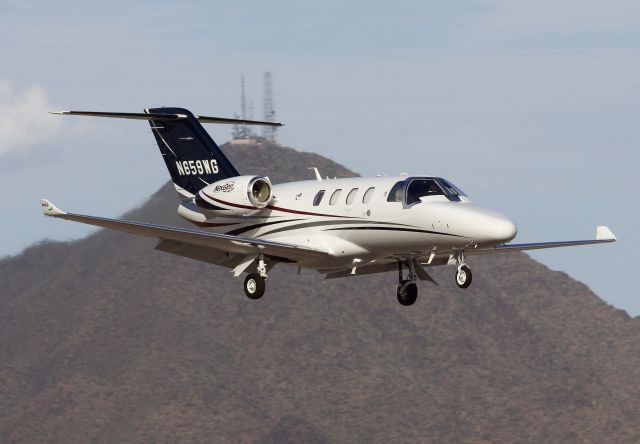 Cessna Citation CJ4 (N659WG) - Comings and goings at Scottsdale (Please view in "Full" for best image quality)