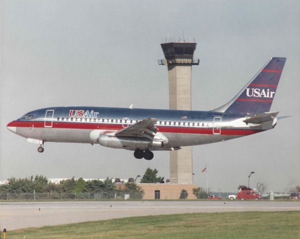 Boeing 737-200 (N272AU) - Landing 23-L KIND circa 1989/1990