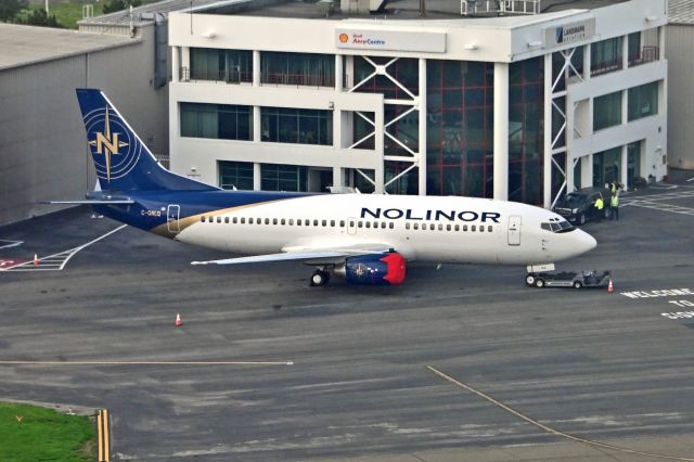 BOEING 737-300 (C-GNLQ)