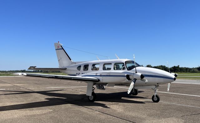 Piper Navajo (OE-FLK) - Summer 23, cooling of after run-up