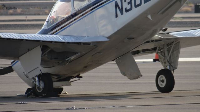 Beechcraft Bonanza (33) (N3027C)